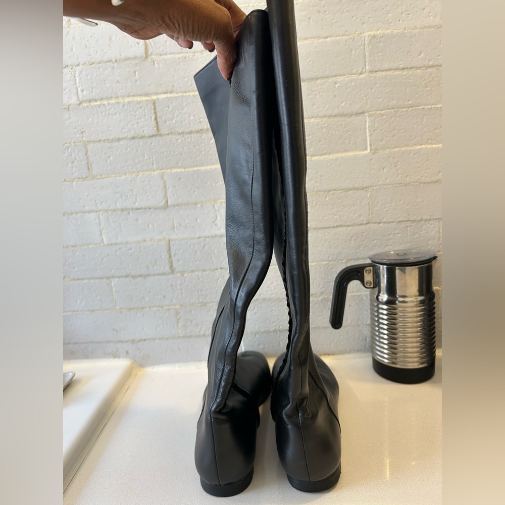 Zara black leather flat boots - Picture 3 of 6